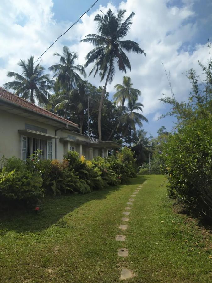 Weeragiri Home Stay Мірісса Екстер'єр фото