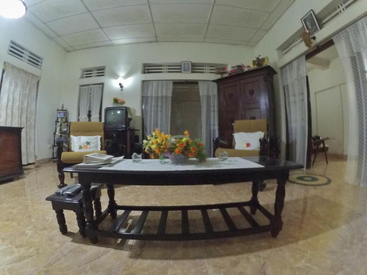 Weeragiri Home Stay Мірісса Екстер'єр фото